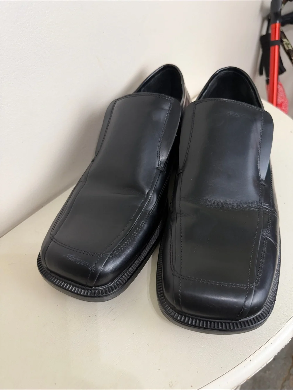 (2382) Bostonian Black Slip-On Leather Dress Loafers, Size: 11M
